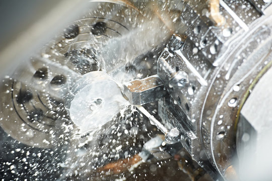 為什么cnc數(shù)控加工會(huì)出現(xiàn)各種誤差問題呢？應(yīng)該如何解決這個(gè)問題呢？